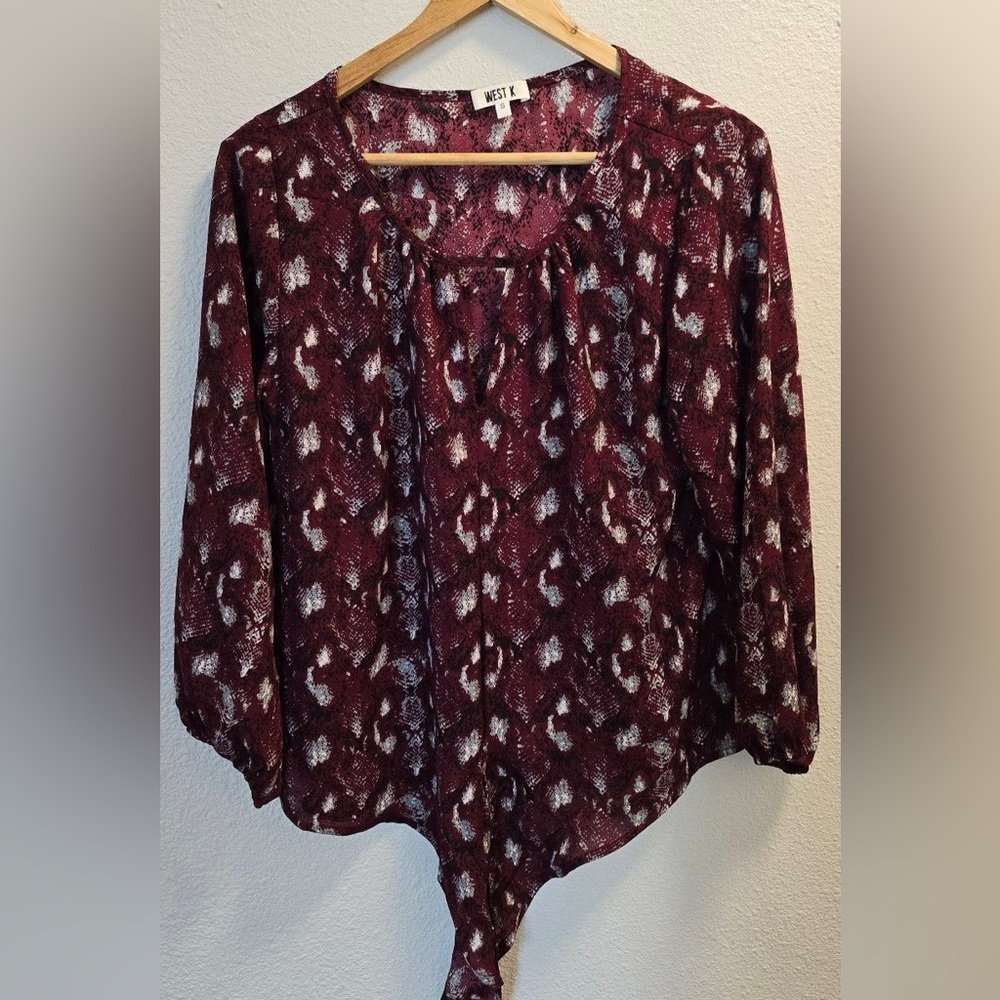 West Kei women’s Flowy Blouse NWOT